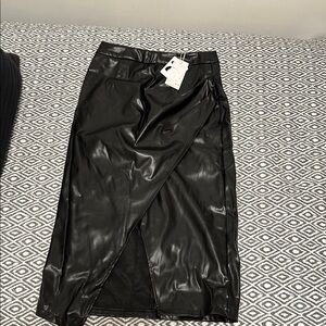 Commense Black Faux Leather Pencil Skirt